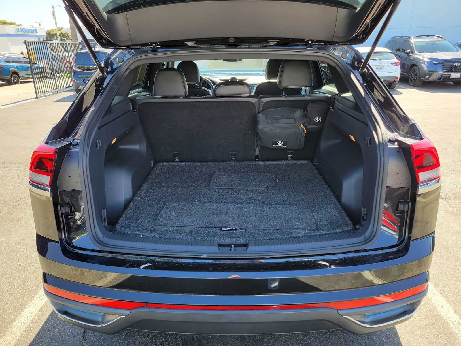 2023 Volkswagen Atlas Cross Sport 2.0T SE