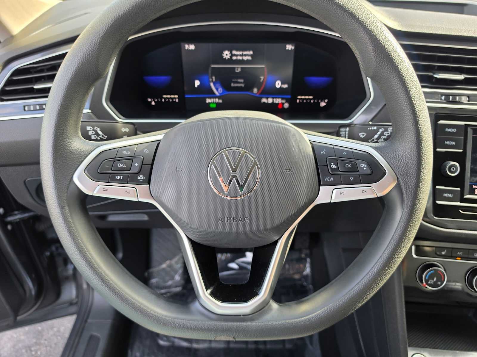 2022 Volkswagen Tiguan S