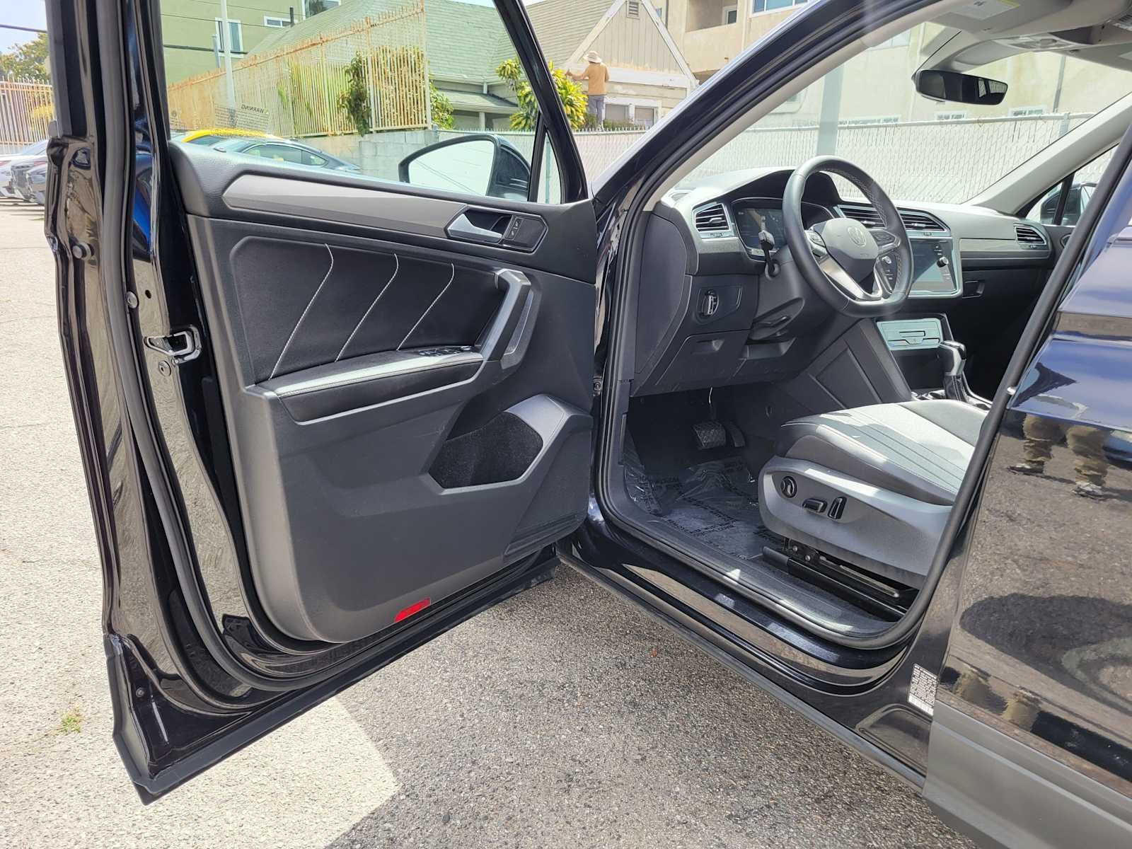 2023 Volkswagen Tiguan SE