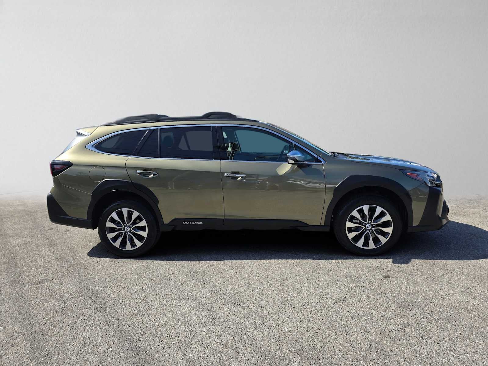 2023 Subaru Outback Touring XT