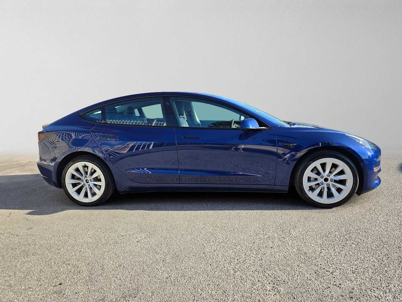 2023 Tesla Model 3 RWD