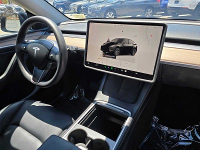 2025 Tesla Model Y Long Range