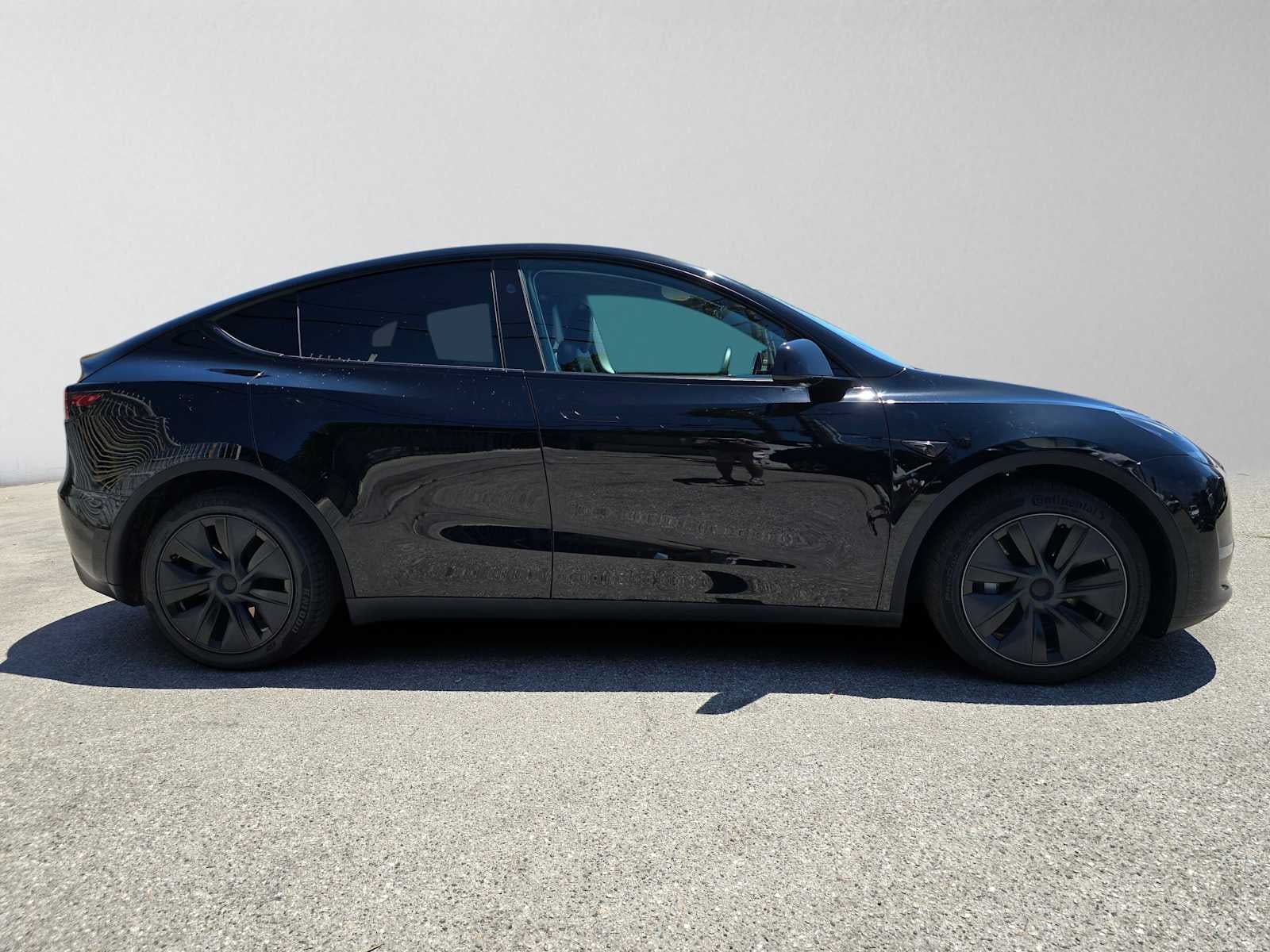 2025 Tesla Model Y Long Range