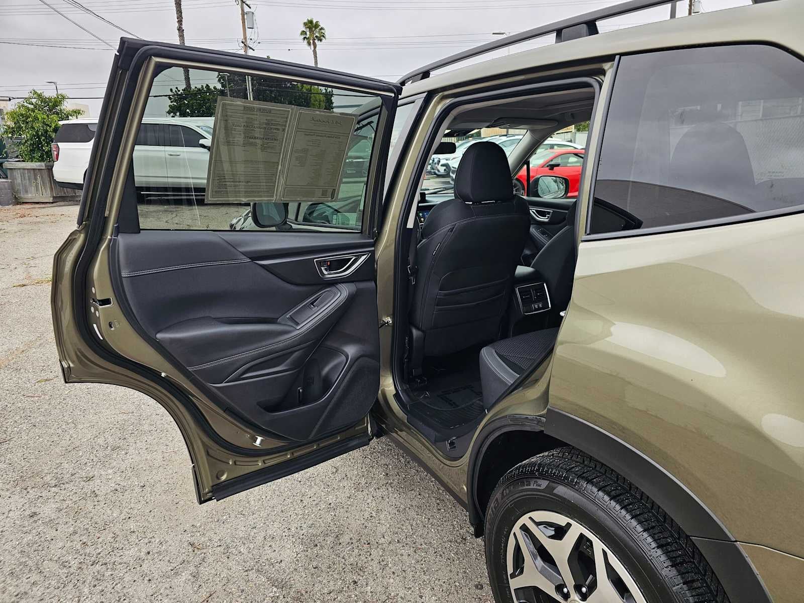 2024 Subaru Forester Premium