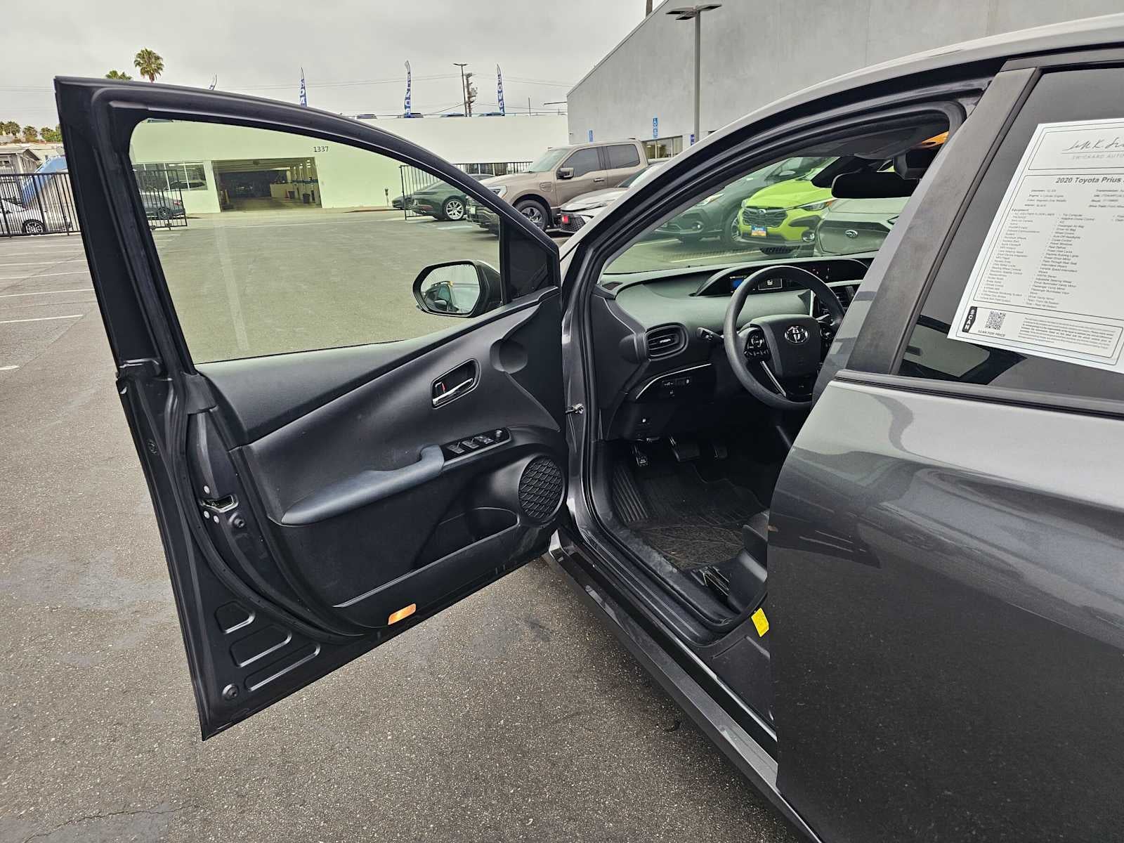 2020 Toyota Prius L Eco