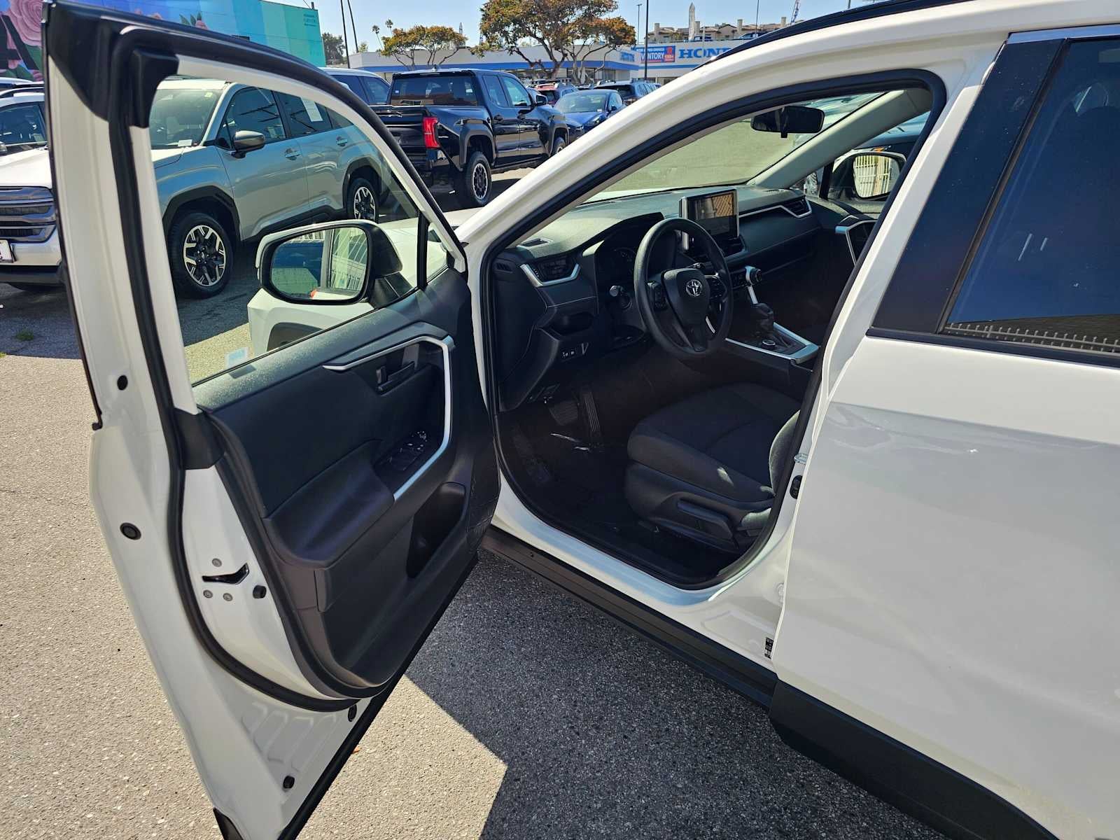 2023 Toyota RAV4 Hybrid LE
