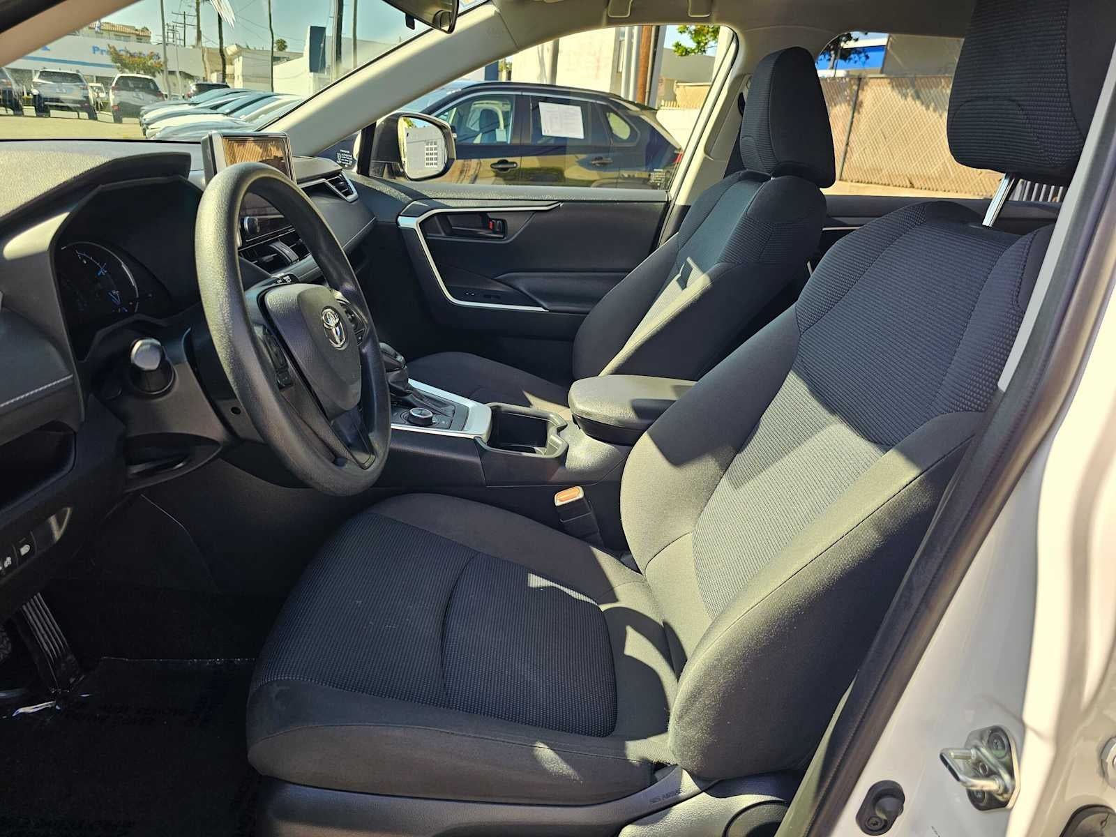 2023 Toyota RAV4 Hybrid LE