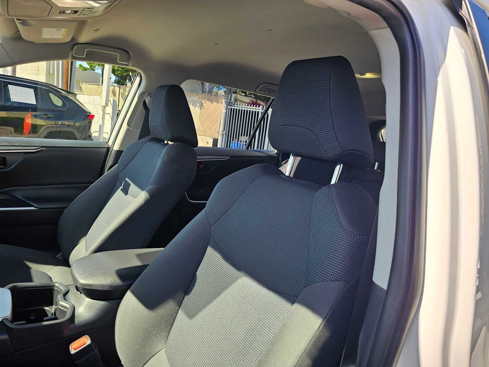 2023 Toyota RAV4 Hybrid LE
