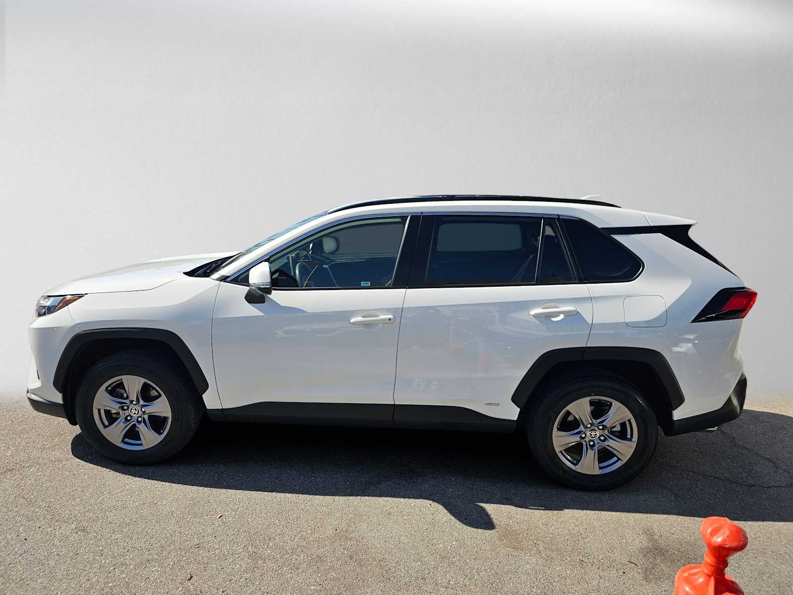 2023 Toyota RAV4 Hybrid LE