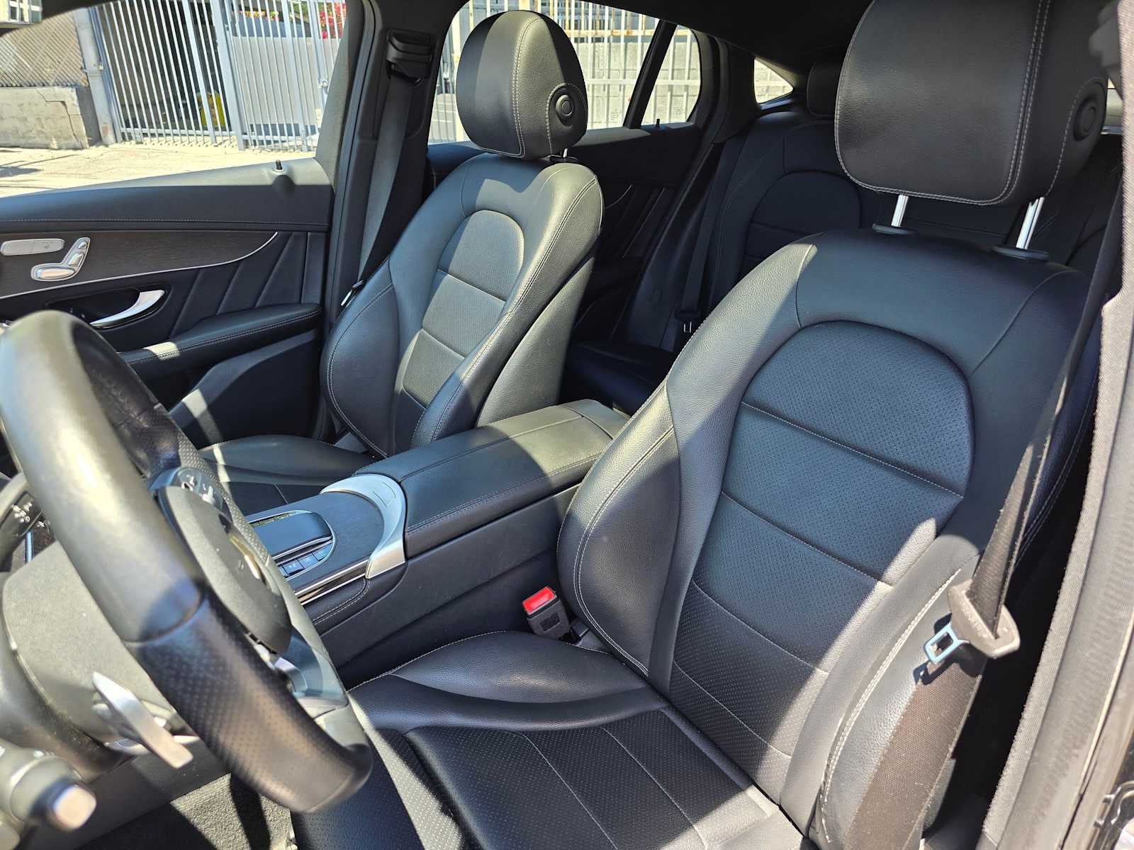 2020 Mercedes-Benz GLC 300 GLC 300