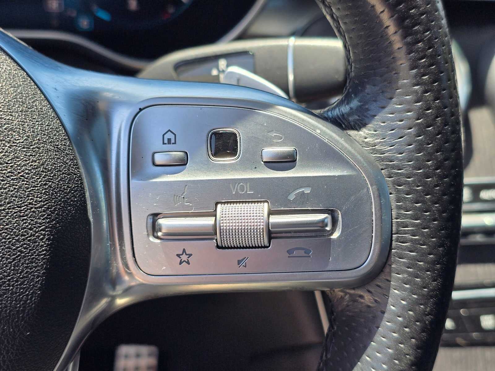 2020 Mercedes-Benz GLC 300 GLC 300